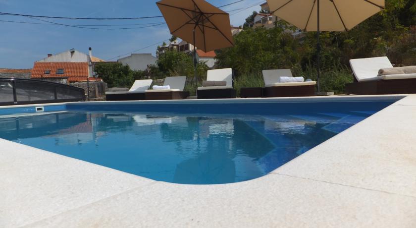 Villa Oleander Марина Стая снимка