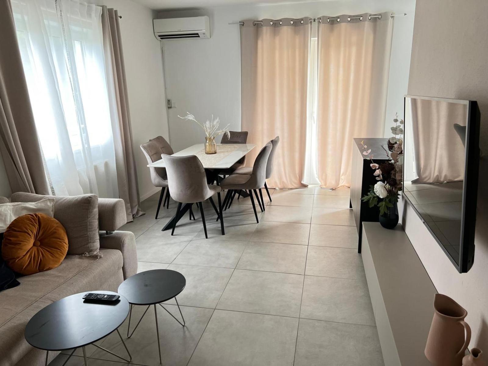 Villa Oleander Марина Екстериор снимка