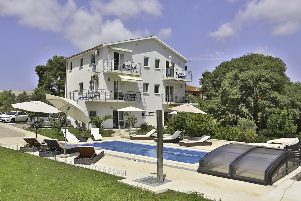 Villa Oleander Марина Екстериор снимка