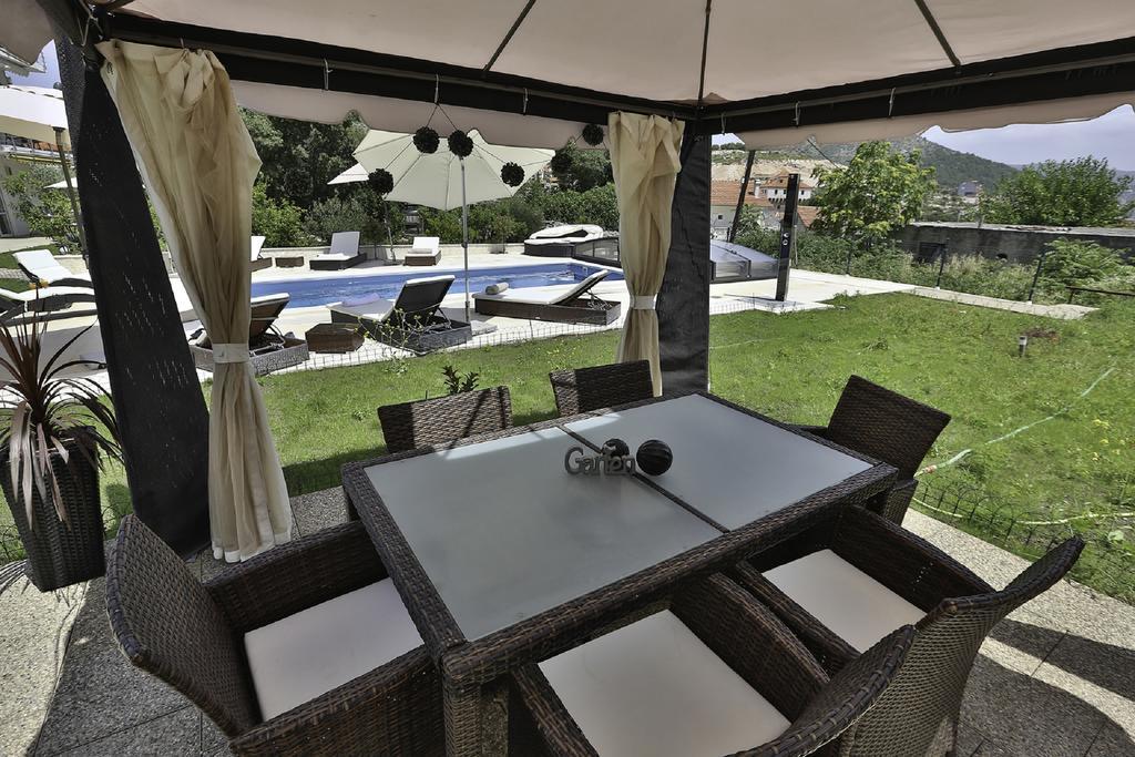 Villa Oleander Марина Екстериор снимка