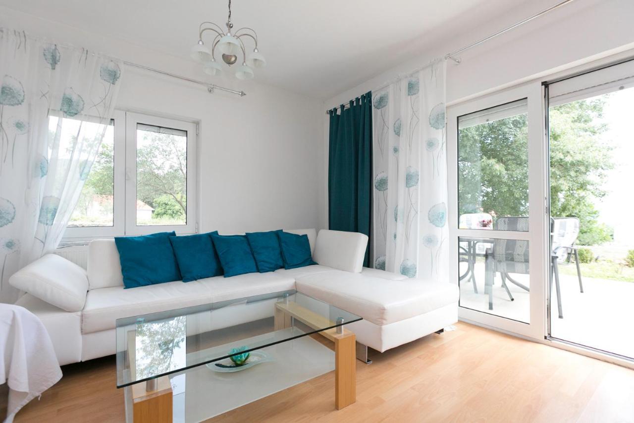Villa Oleander Марина Екстериор снимка